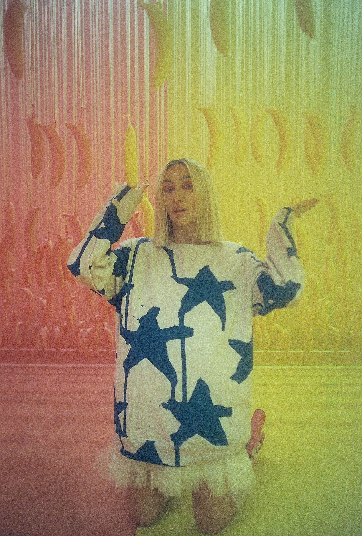 STAR PAINTED UNISEX SWEATSHIRT
