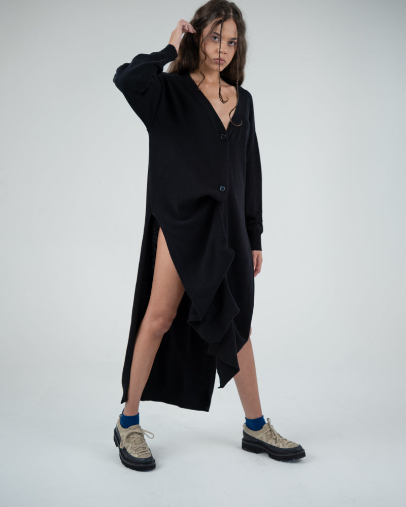Long Cardigan in Black