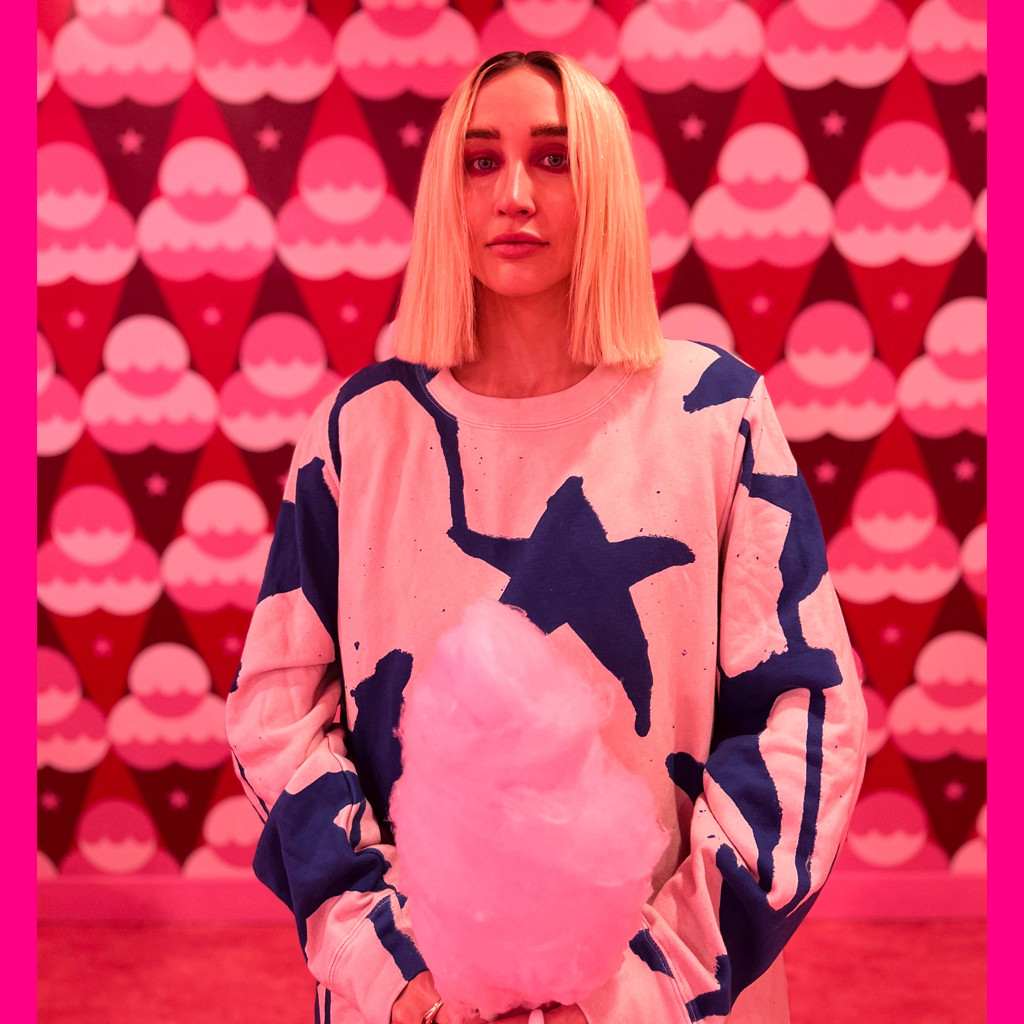 STAR PAINTED UNISEX SWEATSHIRT